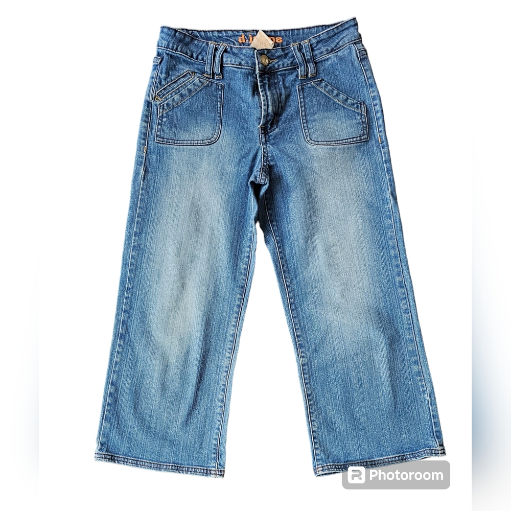 d. jeans Women's Classic Blue Cropped Denim